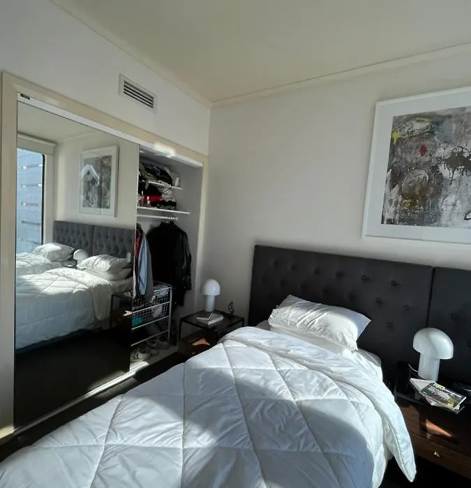 Spacious Beautiful Apartment In Melbourne Cbd For Four People-1
