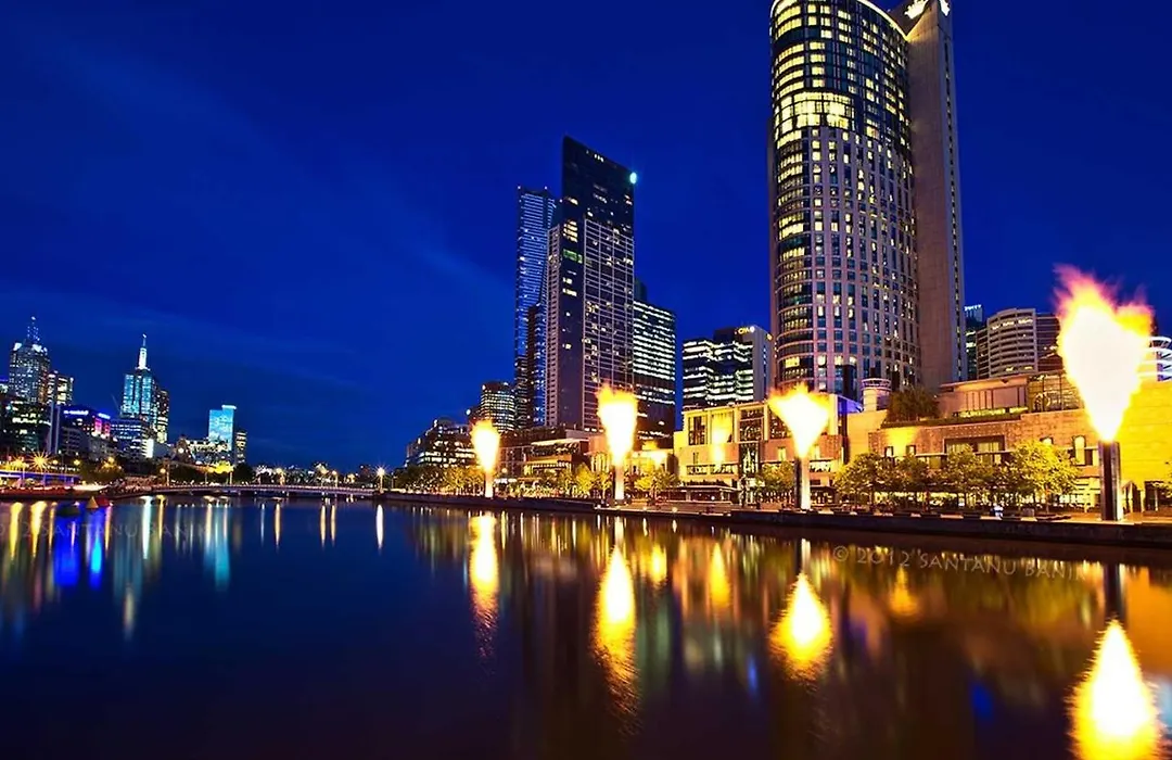 Stylish 3Br Apt Albert Park Lake View Free Parking-1
