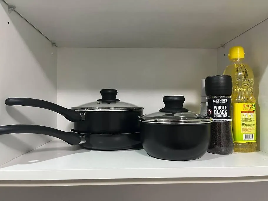 Convenient City Apartment 2 Bedroom W Free Parking-1