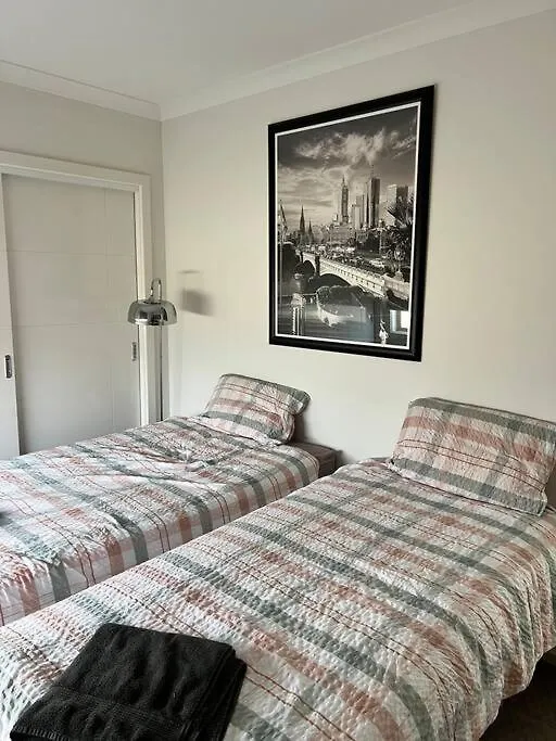 Fresh 3 Bedroom Home In Beautiful Location.-1