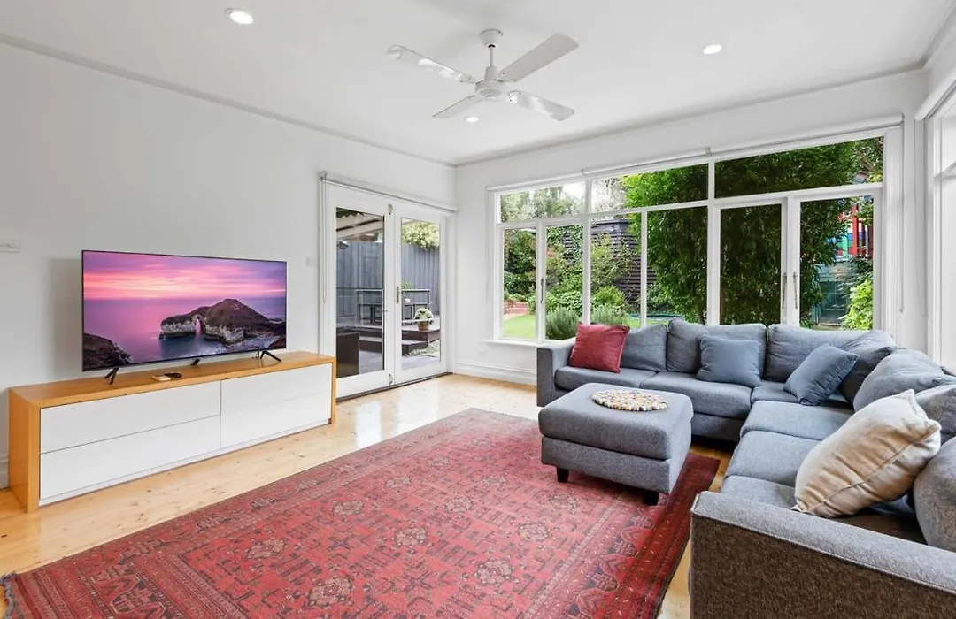 Spacious 3-Bed Home Near Flemington Racecourse-1