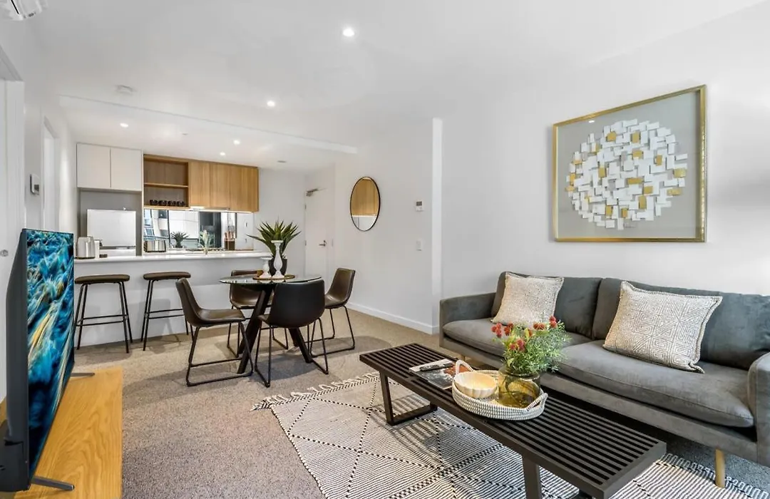 Modern Southbank 2-Bed Apartment With Gym & Pool-1