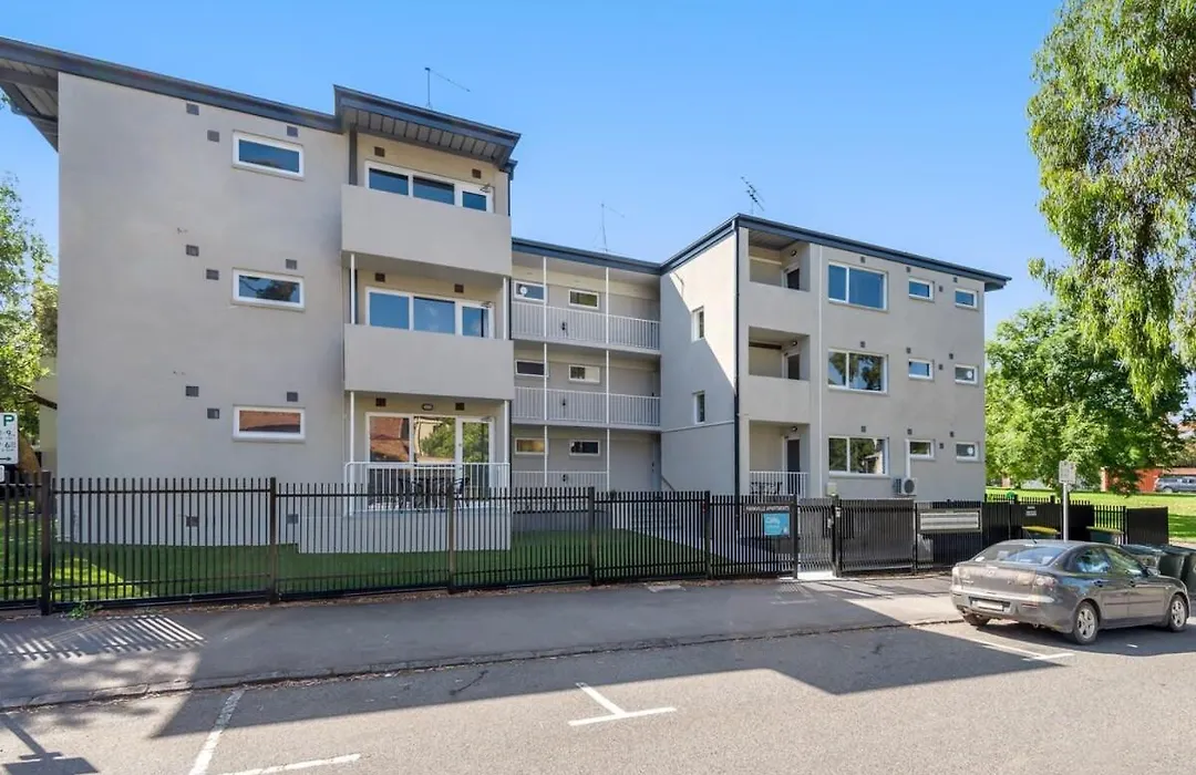 Peaceful 1-Bed Apartment Near The City Centre Duplicate-1