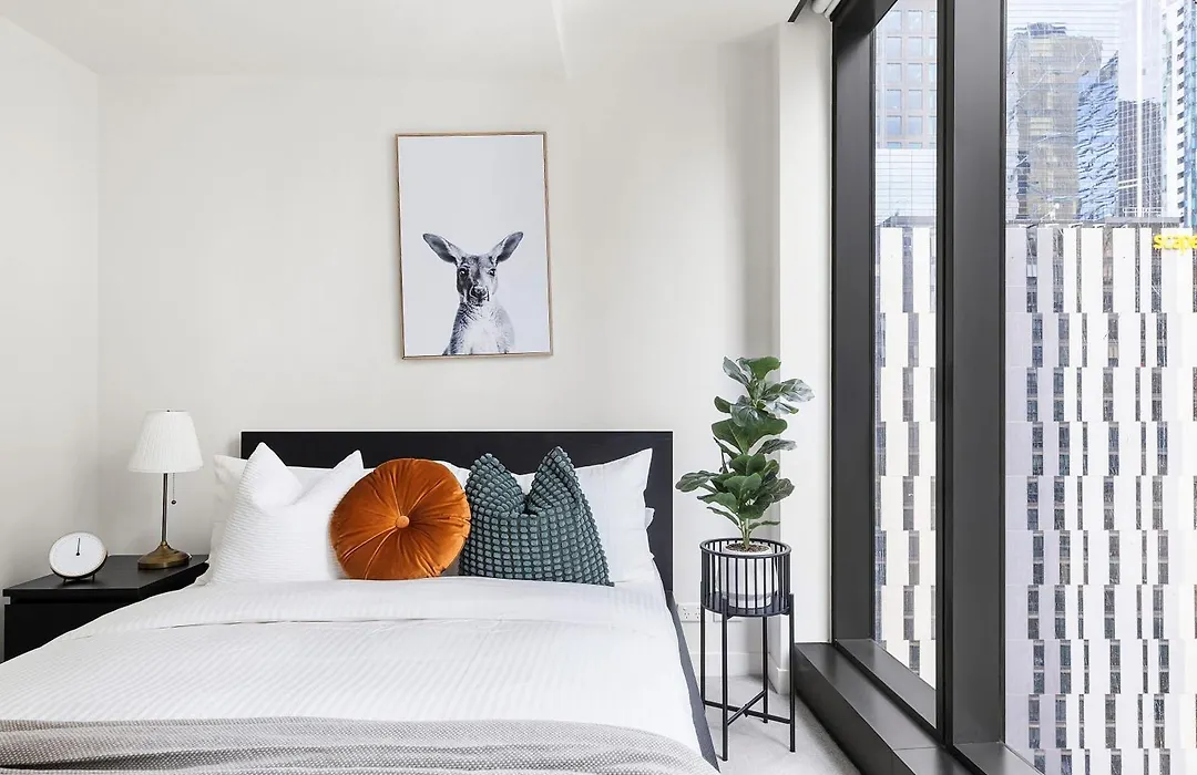 A Comfy & Stylish Apt Near Melbourne Central-1