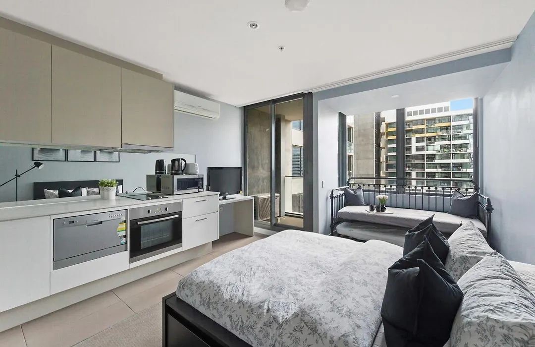A Cozy Studio Right Next To Southern Cross-1