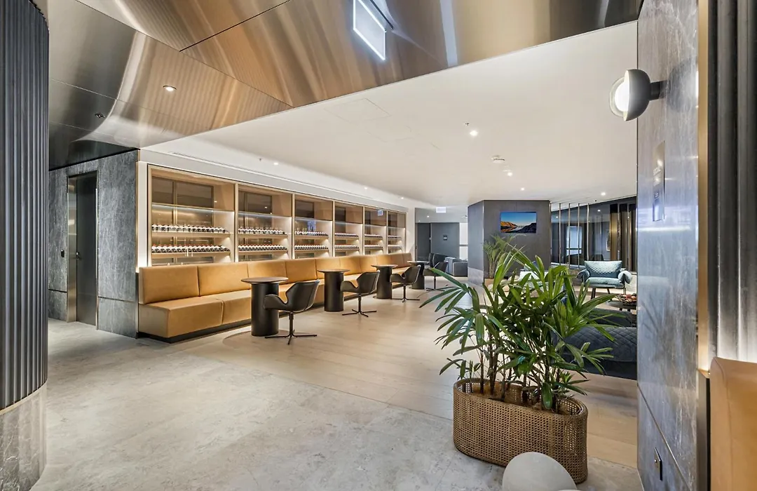 Central City Unit With Stunning Cbd Views-1