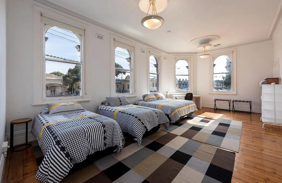 Private Unit In Heritage Building In Fitzroy North-1