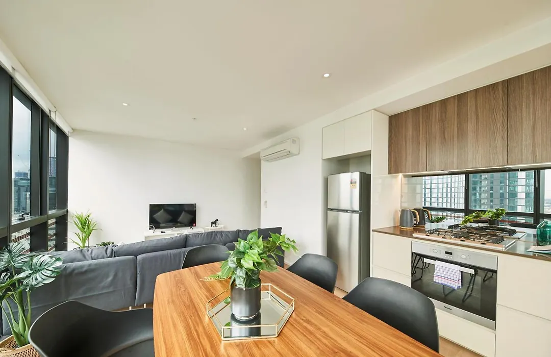Sky Haven Modern Retreat With Free Parking-1