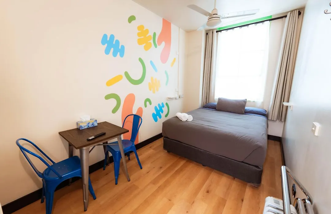 Flinders Backpackers-1