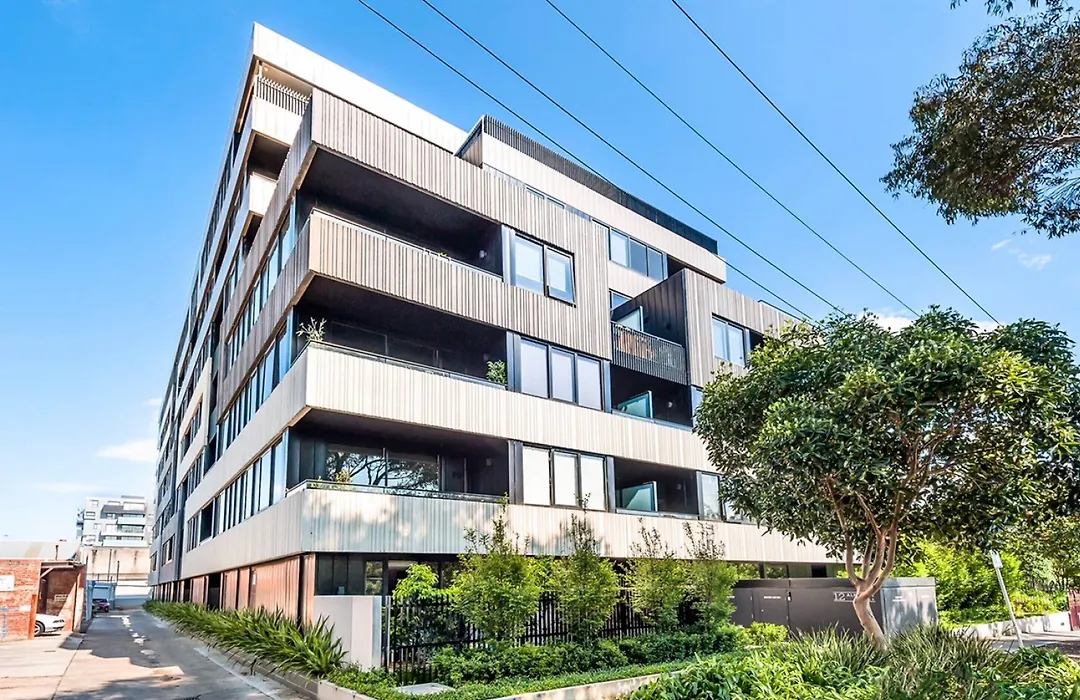 Staycentral - Hawthorn East - Study, 2 Car Spaces-1