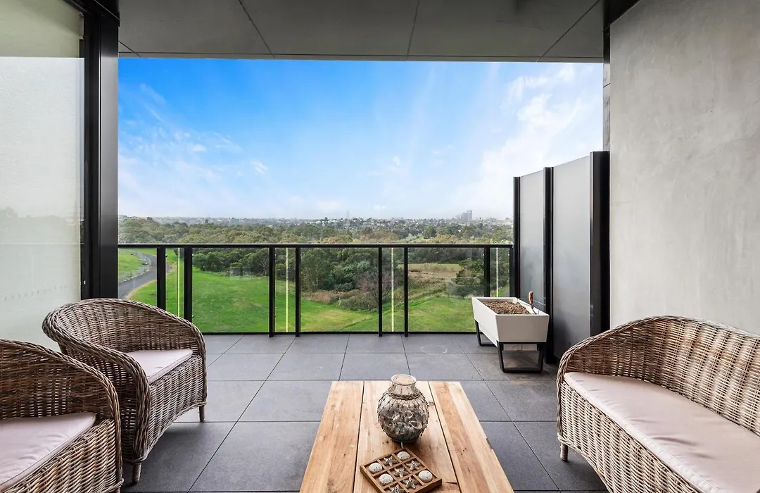 A Taste Of Paradise In Inner City Suburbia-1