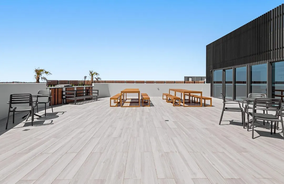 Skyview1-Bed, Infinity Pool, Cinema, Gym & Bbq-1