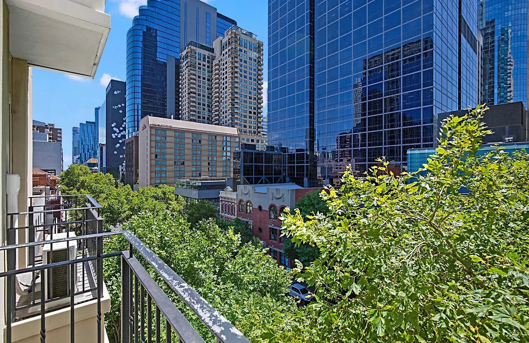 Comfort Apartments Melbourne Central-1