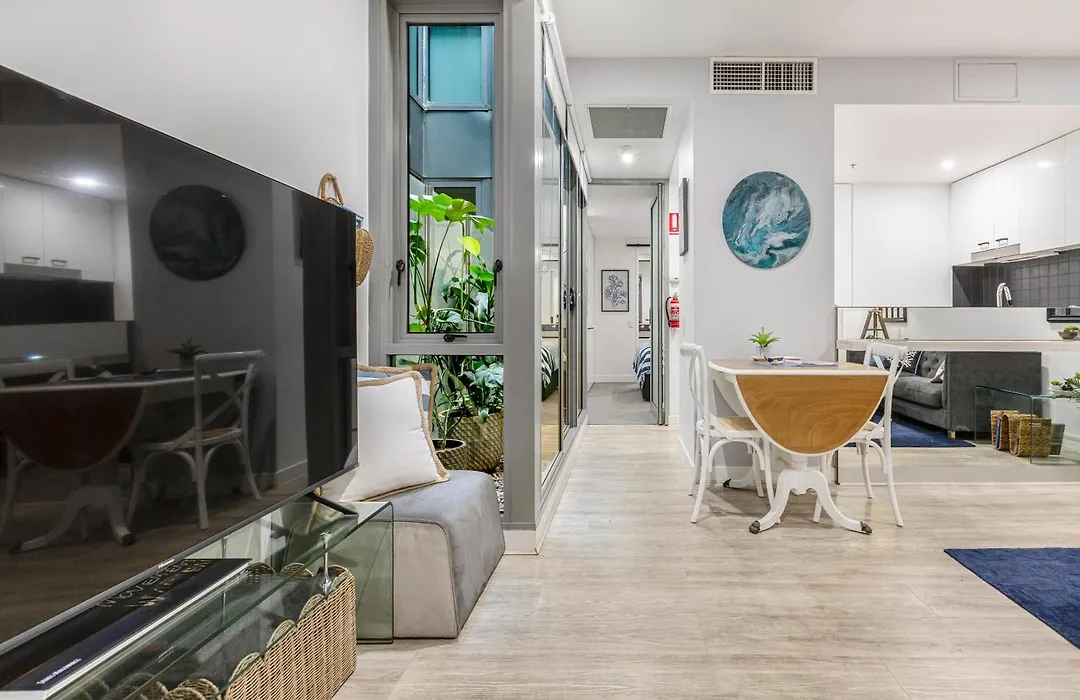The Port Melbourne Experience-1