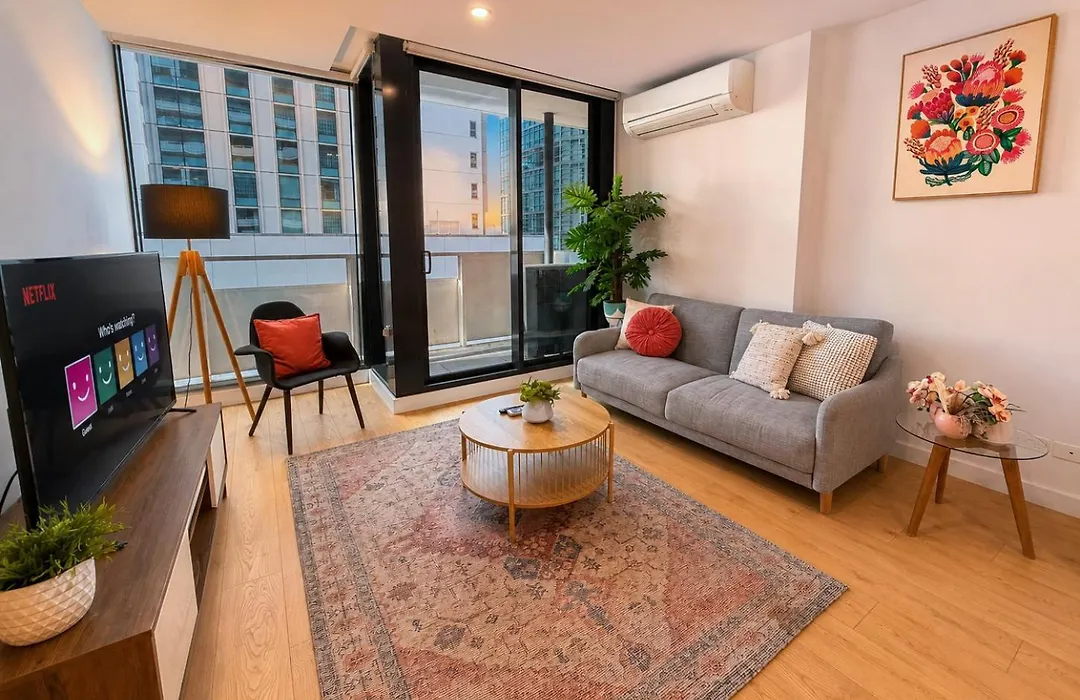 Mega Style Apartments Opus-1