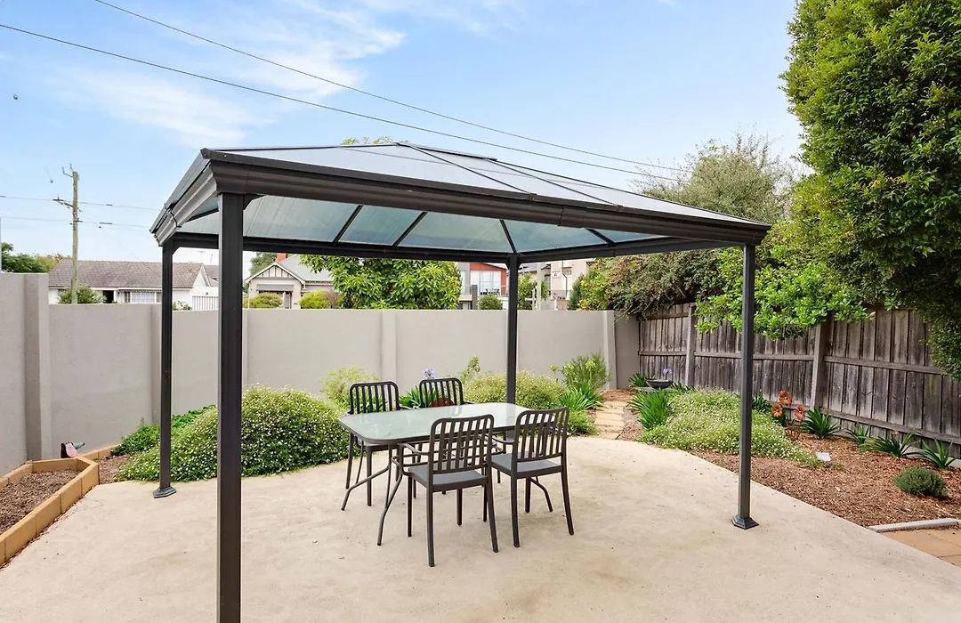 Boutique Stays - Lilly Pilly-1