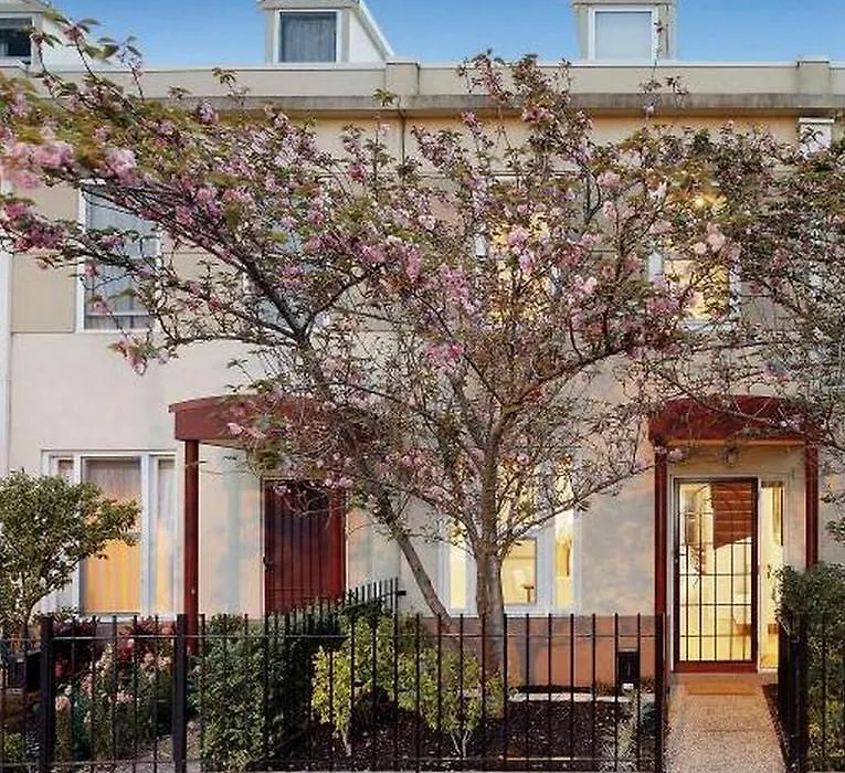Deluxe 3Bedroom Townhouse-1