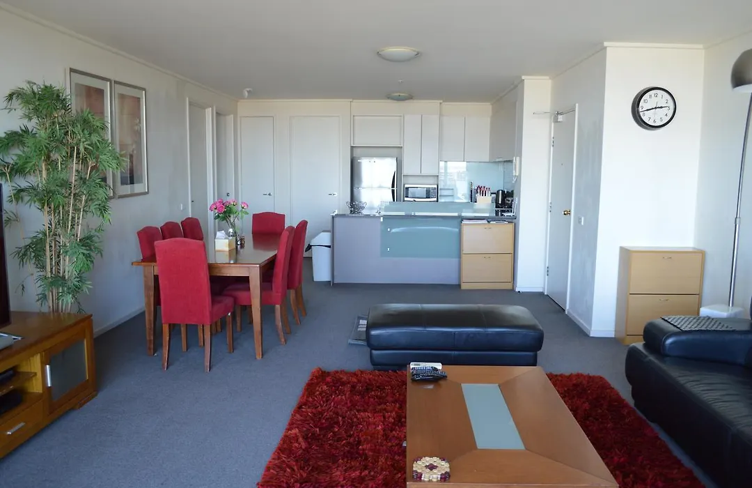 3 Bedroom Apartment In Southbank-1