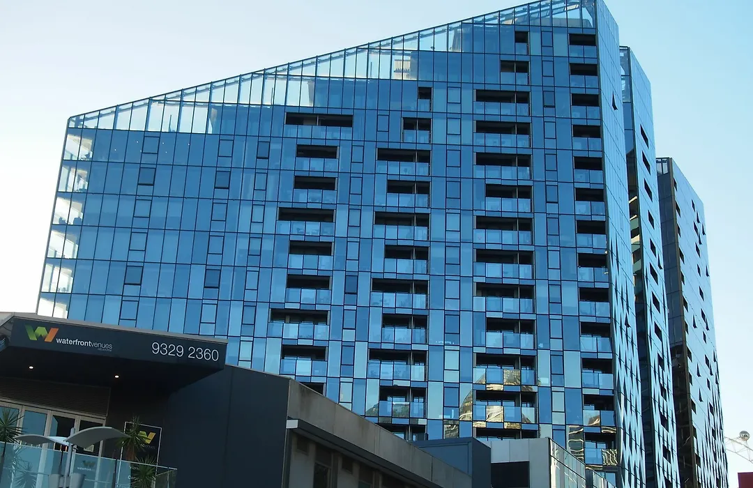 Waterfront Luxury Apartment-1