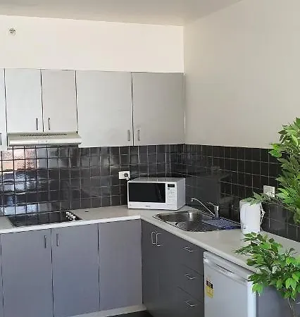 2 Bedrooms Cbd Free Tram Apartment-2