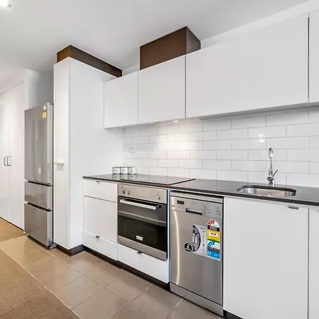 Great Location, 2 Queen Bed, Close To Chapel St-3
