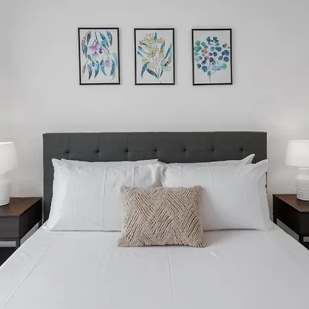 Cozy Stay With City Views And Great Amenities-3