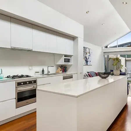 Quintessential 2 Bedroom Terrace House-2
