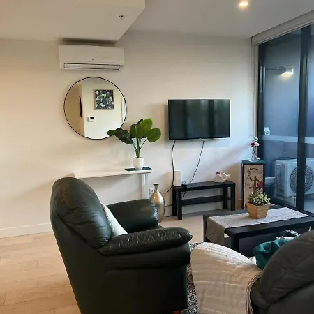 Perfectly Positioned One Bedroom Apartment-2