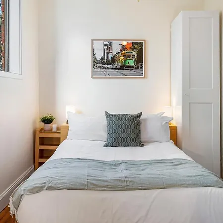 Family Sized Home In Central Richmond Location-3