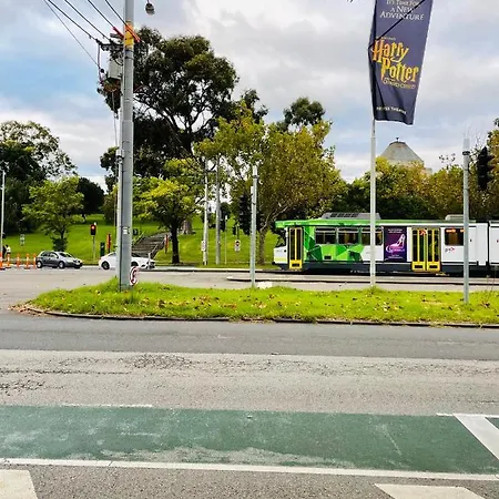 South Melbourne 2 Bedroom Apartment-2