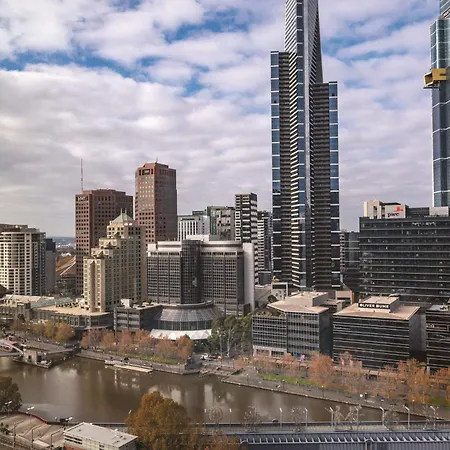 Vibe Hotel Melbourne-2