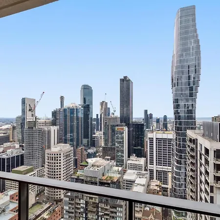 Chic 2-Bed Apartment In The Heart Of Melbourne-3