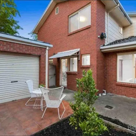 Kallara House - Large Family Home-3