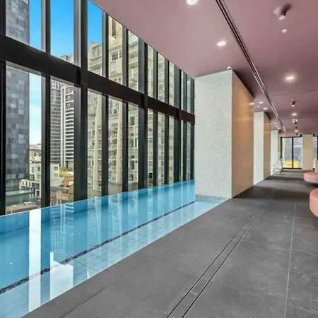 High-Rise Cityview Condo In The Heart Of Melbourne-2