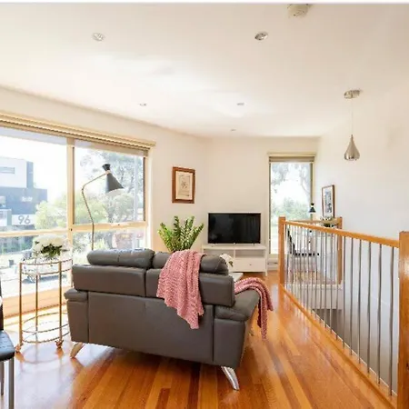 Design/Bright/Cosy Townhouse Between Airport &City-3