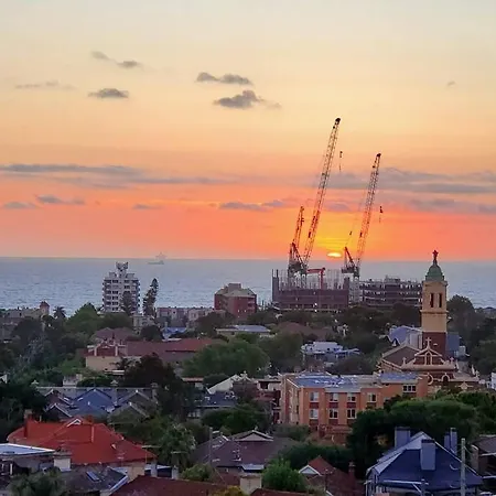 St Kilda 1 Bedroom Appartment With Bay View-2
