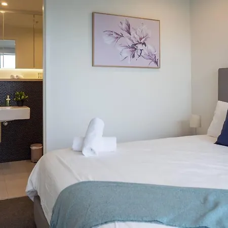 Classy & Spacious 2 Bedroom, 2 Bathroom-2