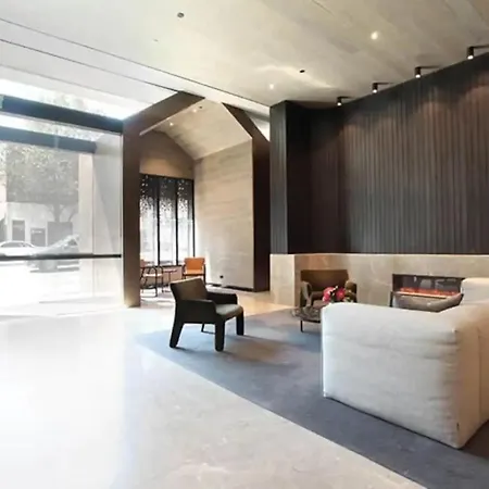 A Charming & Comfy 2Br Apt Near Melbourne Central-2