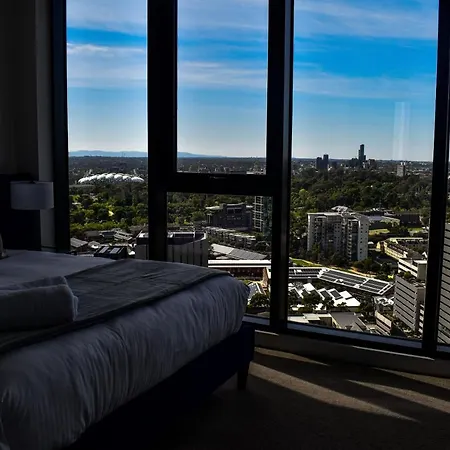 Deluxe 3 Bedroom Apartment In Southbank-3