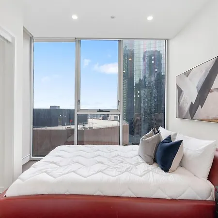 2709/8 Franklin Street, Melbourne-3