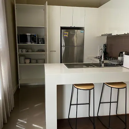 3Bd/2Br Southern Cross + Free Parking-2