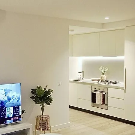 Cozy 2 Beds Apartment Near Melbourne Central Rmit-3