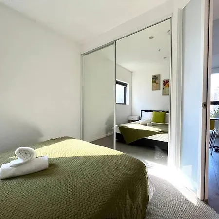 Central Location In The Cbd-3
