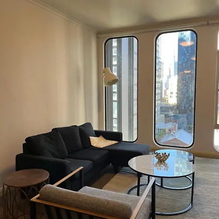Spacious Beautiful Apartment In Melbourne Cbd For Four People-2