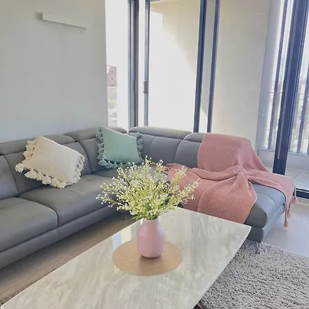 Carlton Stunning View Apartment With Free Parking -2-2
