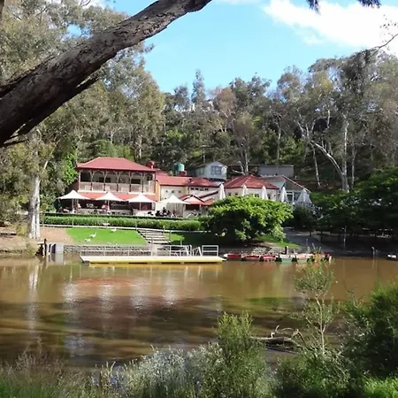 A Spacious & Cozy 2Br Apt Next To The Yarra River-2