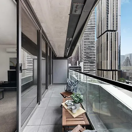 Stylish 2Br Apt Near Victoria Market City Views-3