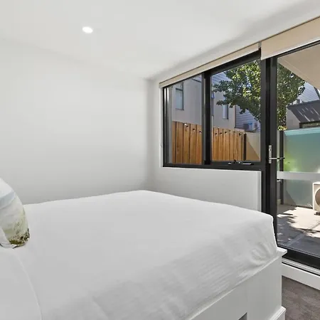 City Escape In Footscray-2