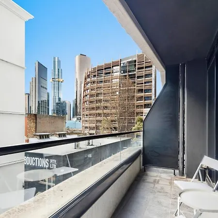 Walk To Attraction - Cbd 1-Bed With Balcony & Gym-2