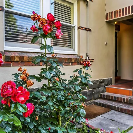 Large 3 Bed Art Deco Apartment In Camberwell-3